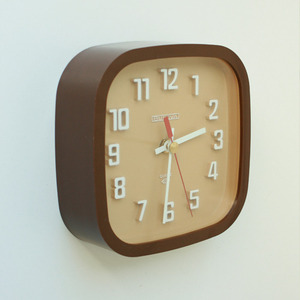 vintage bulova wall clock